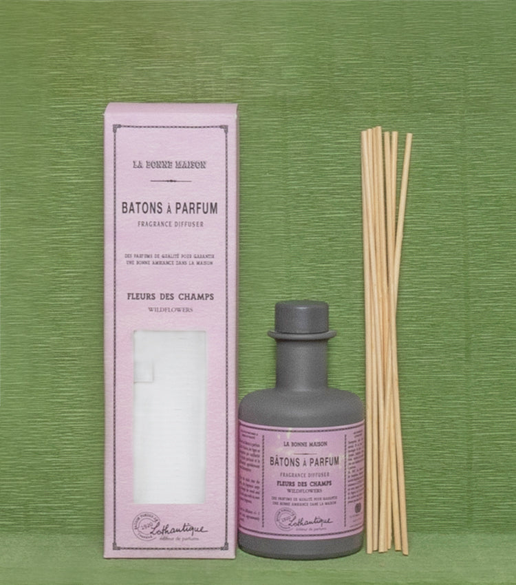 Fragranza d'Ambiente con Bastoncini in legno alla profumazione "Fiori di Campo" da 200 ml