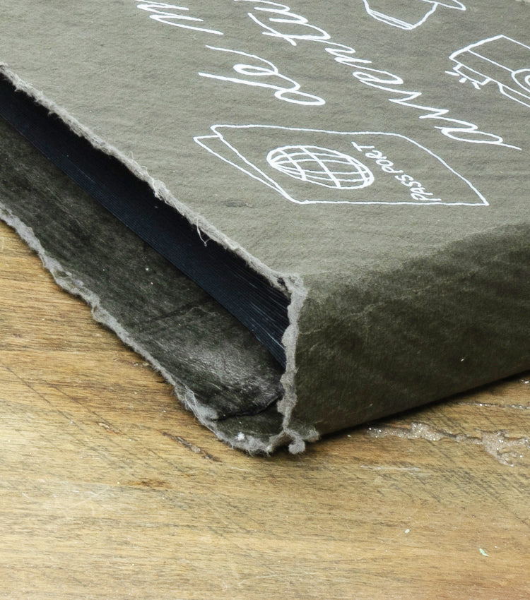 Album "Le mie avventure..." in carta di cotone con Disegni e spago