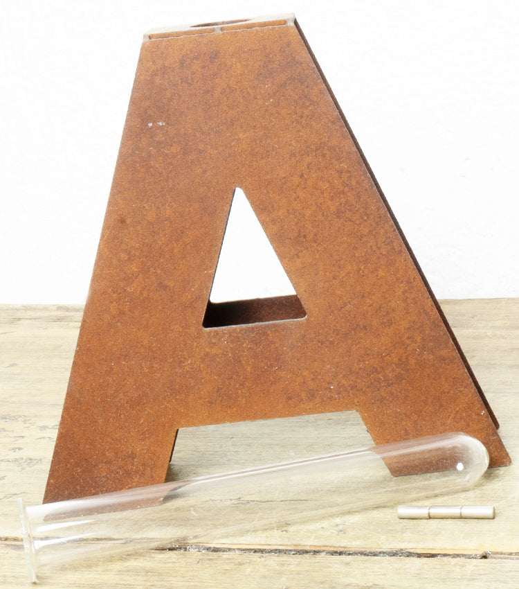 "Lettera A Porta-Fiori/Essenze" in corten grande