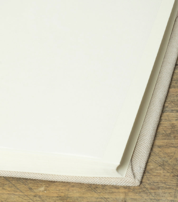 Album in cotone con una Decorazione e spago