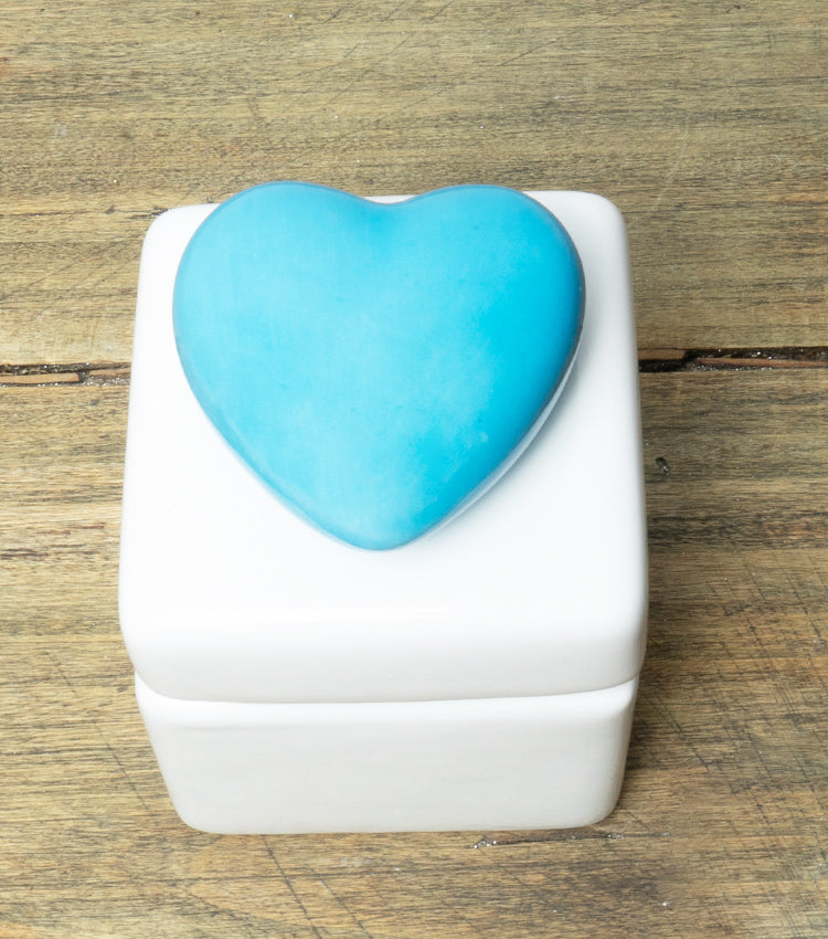 Scatolina con un Cuore azzurro in ceramica