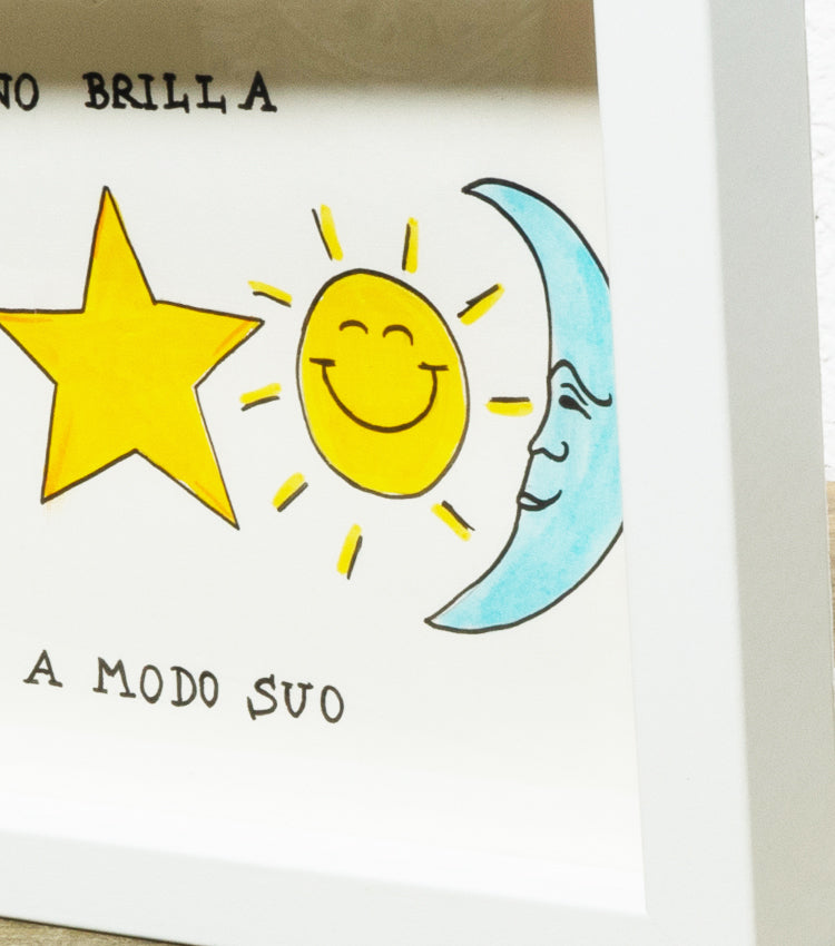 Cornice in legno "OGNUNO BRILLA A MODO SUO" con Disegni