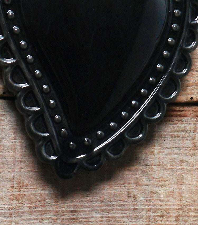 Cuore "Ex Voto" nero con la Fiamma Laccata in ceramica