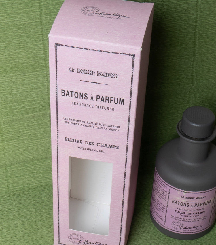 Fragranza d'Ambiente con Bastoncini in legno alla profumazione "Fiori di Campo" da 200 ml