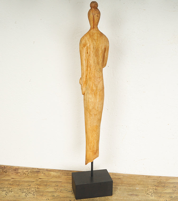 Scultura di una Donna in legno
