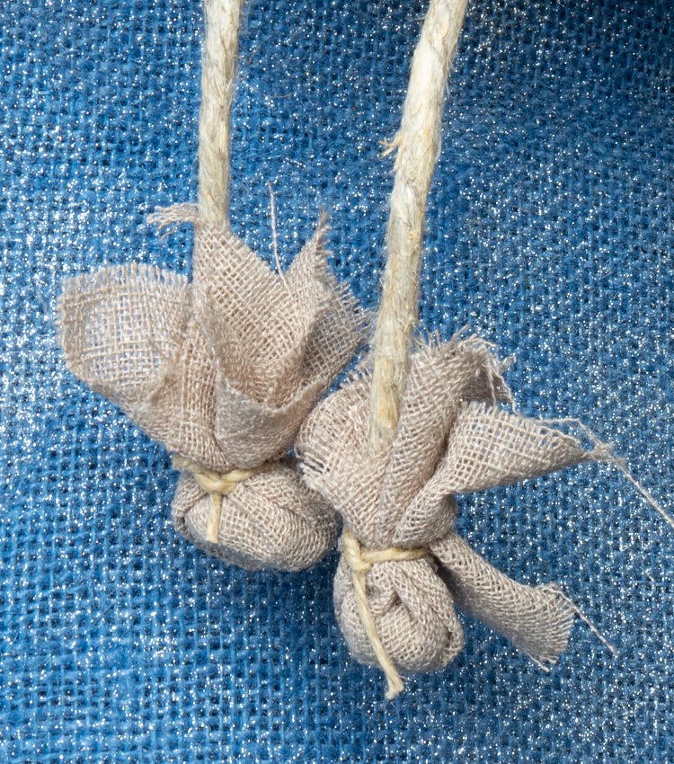 "La Bambola Dora" in legno, cotone, spago e corda