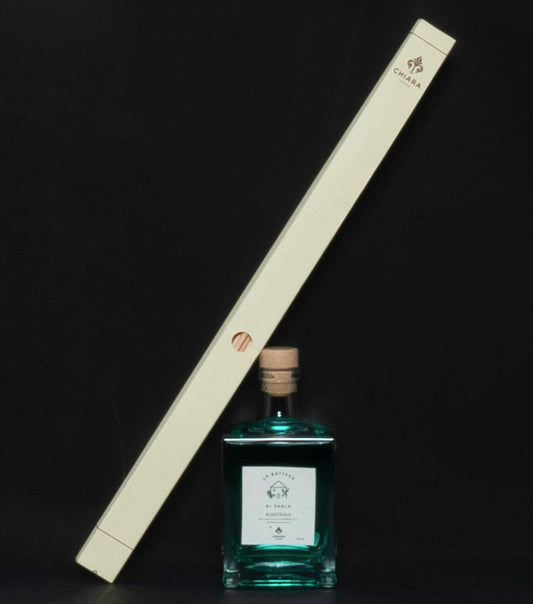 Fragranza d'Ambiente con Bastoncini in legno alla profumazione  "Maestrale" da 500 ml