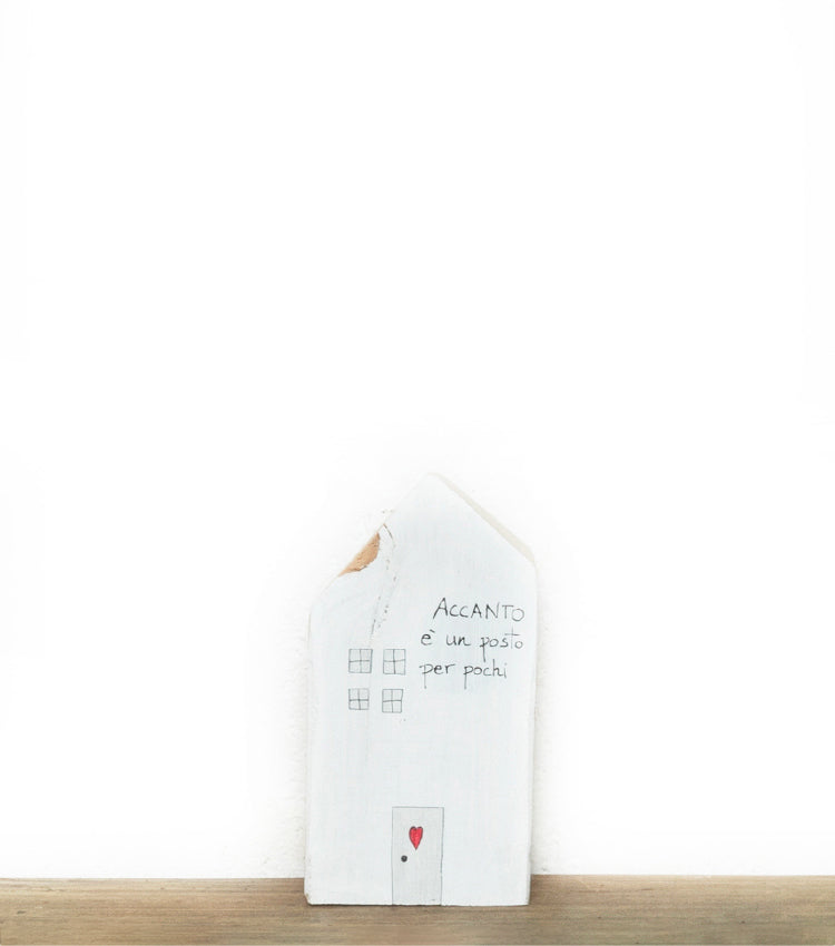 Casetta ferma-libri "ACCANTO è un posto per pochi" in legno