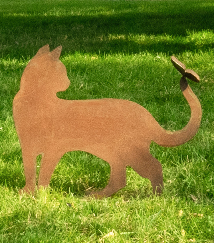 Gatto con una Farfalla sulla Coda in corten