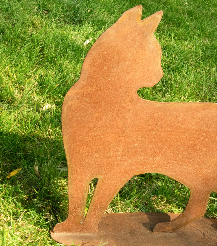 Gatto con una Farfalla sulla Coda in corten