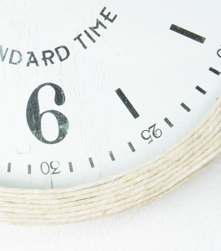 Orologio in latta rivestita con corda e decorazioni