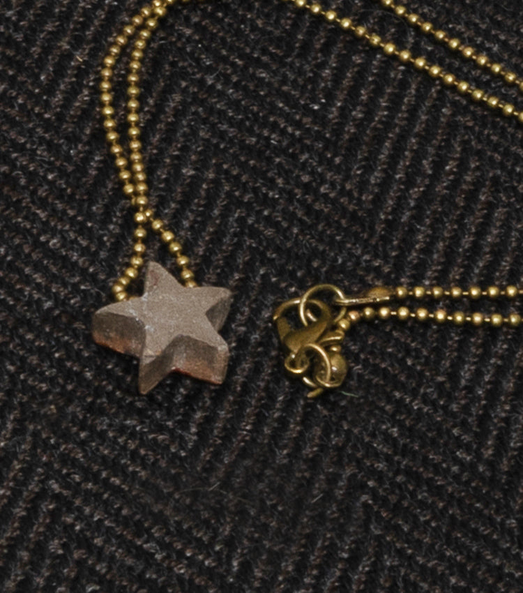 Collana con una Stella in ceramica piccola
