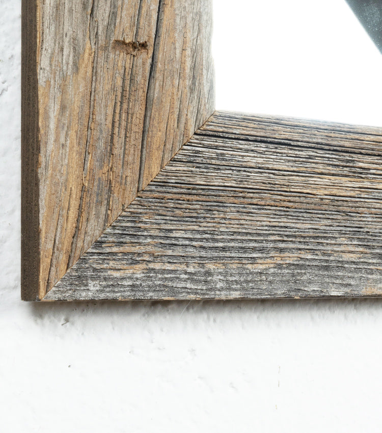 Specchio in vetro e legno