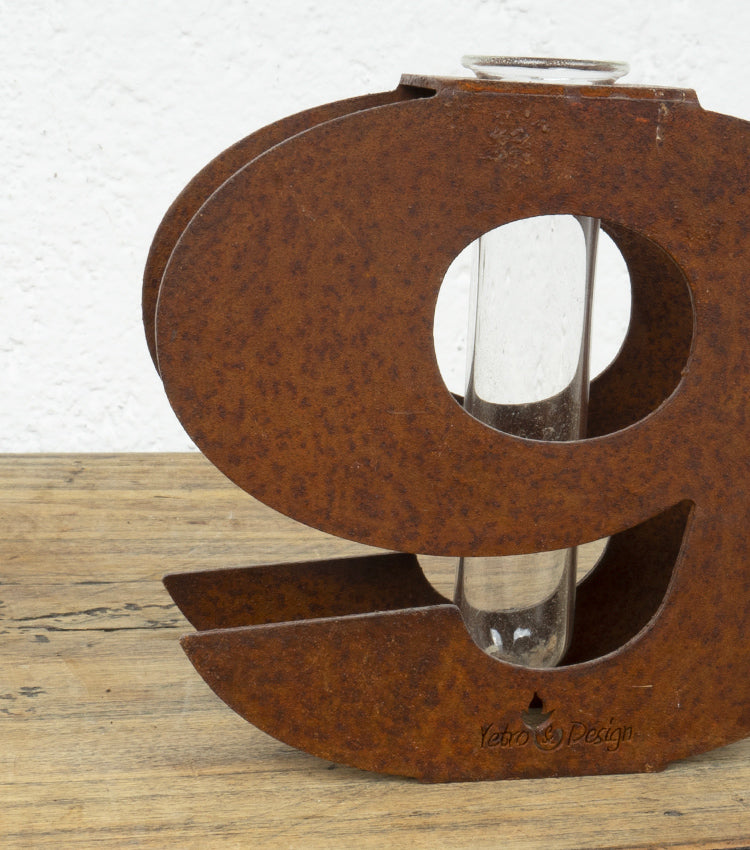 "Numero 9 Porta-Fiori/Essenze" in corten