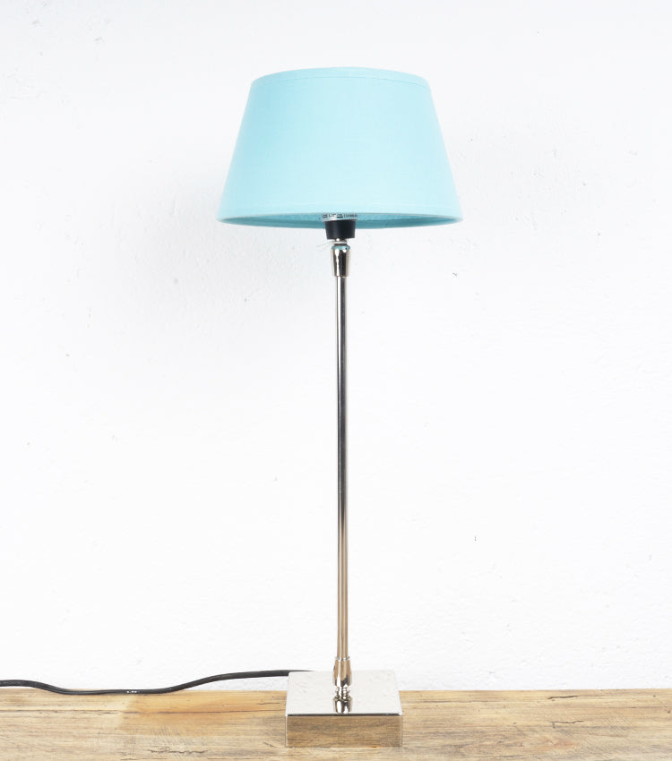 Lampada azzurra in acciaio