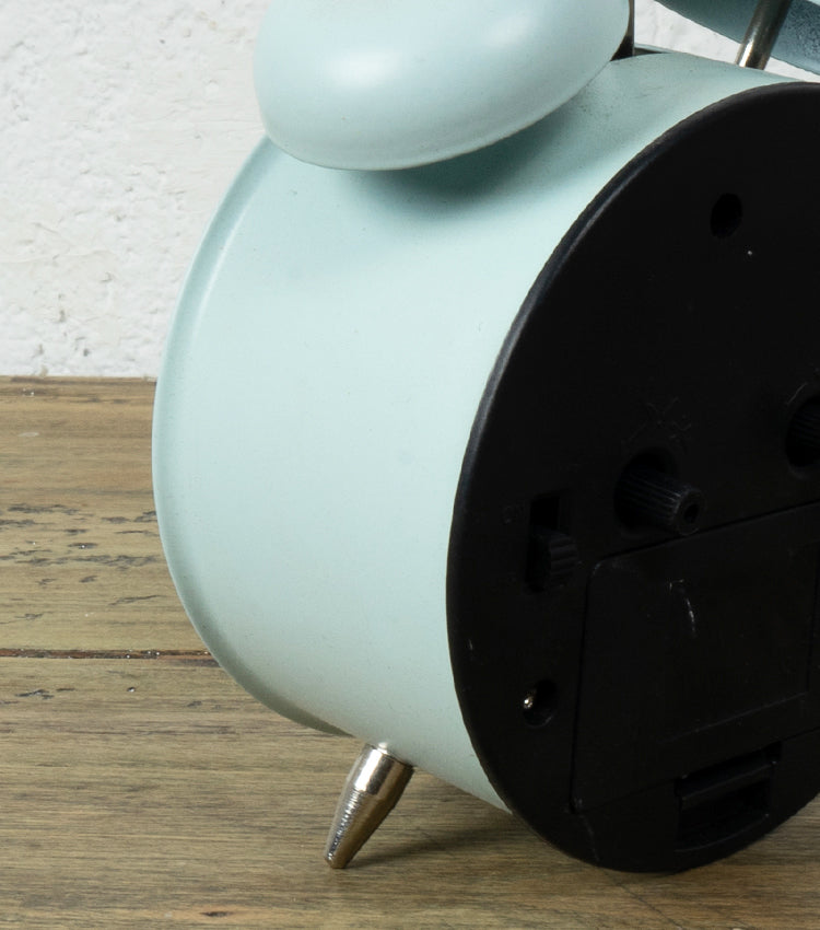 Sveglia in metallo azzurra