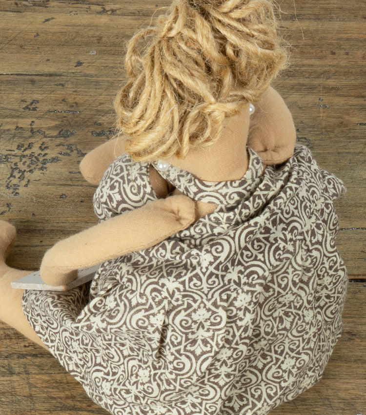 Bambola "Più conosco gli UOMINI" in pezza imbottita