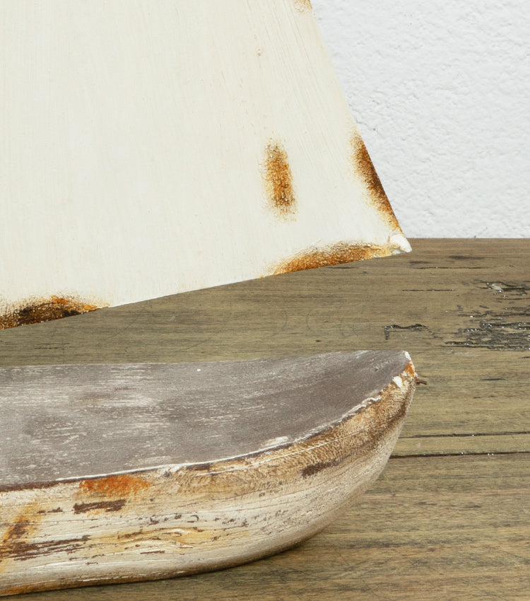 Barchetta in legno e metallo