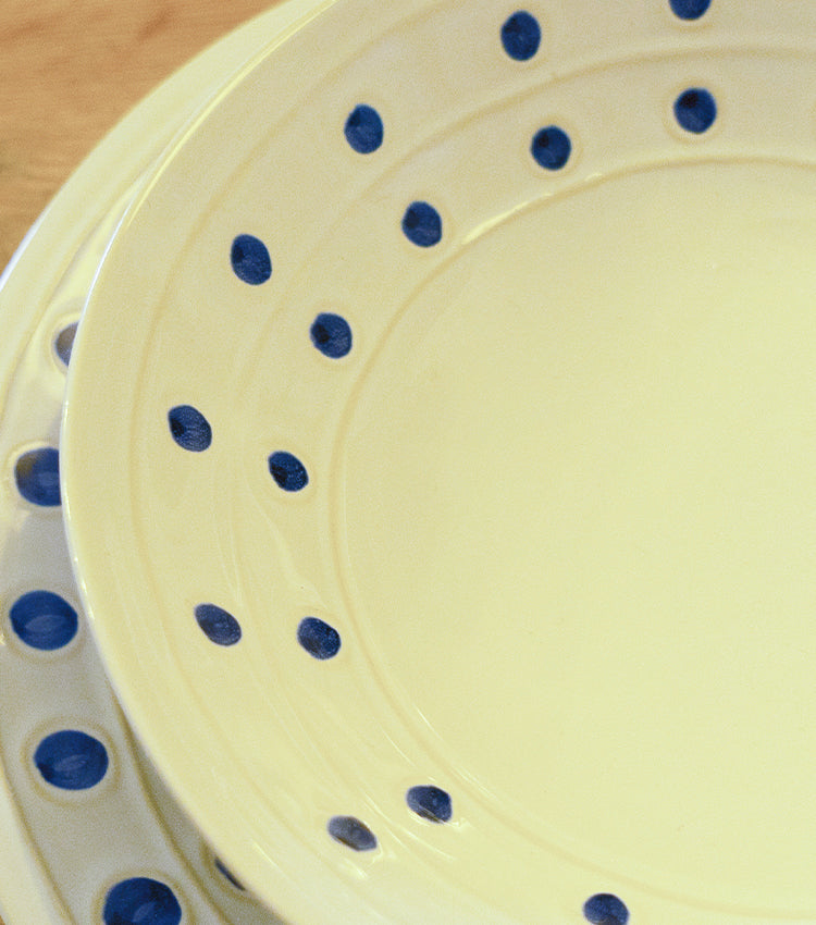Servizio di piatti in ceramica