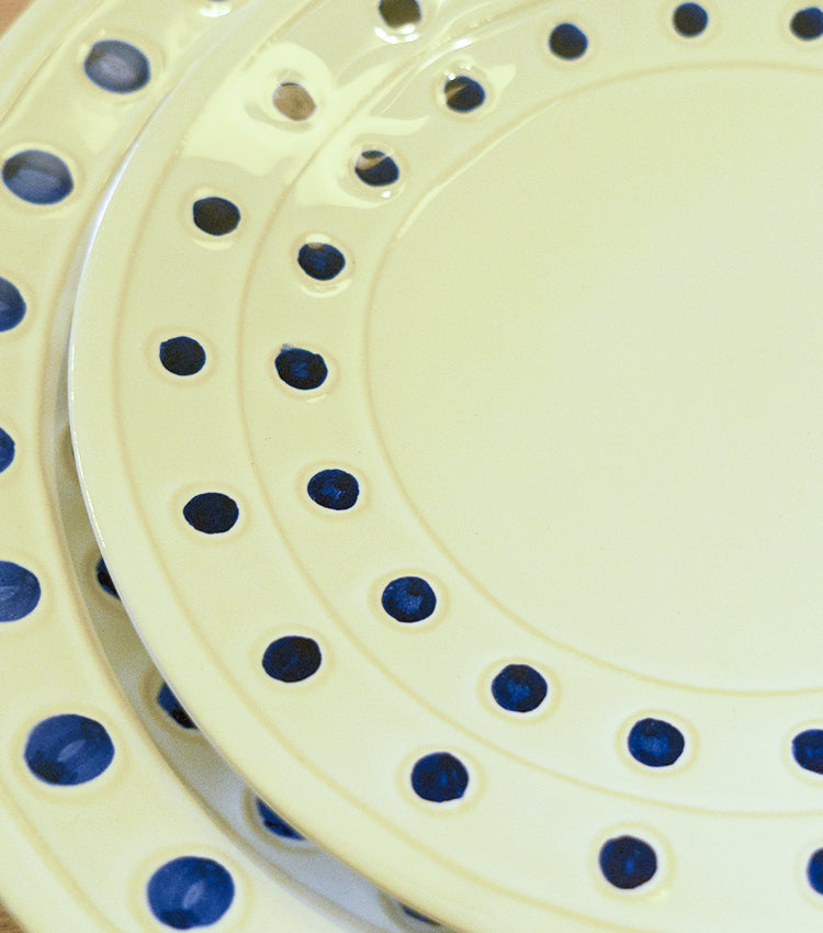 Servizio di piatti in ceramica