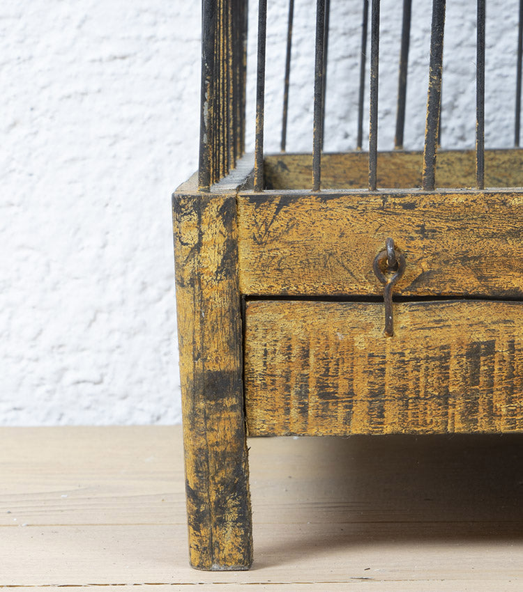 Gabbia per uccellini in metallo e legno