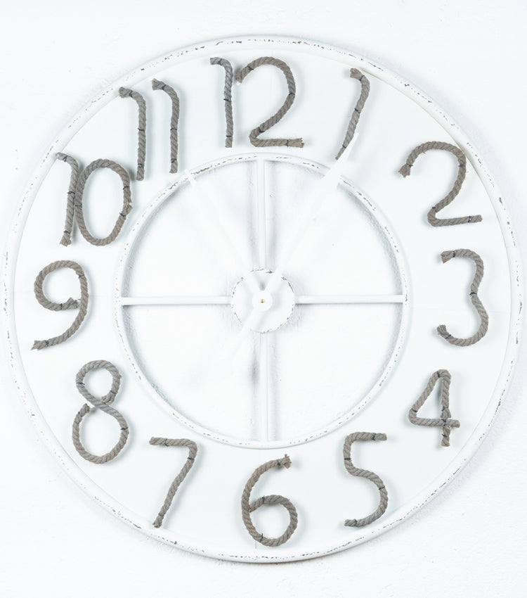 Orologio in metallo e corda grande