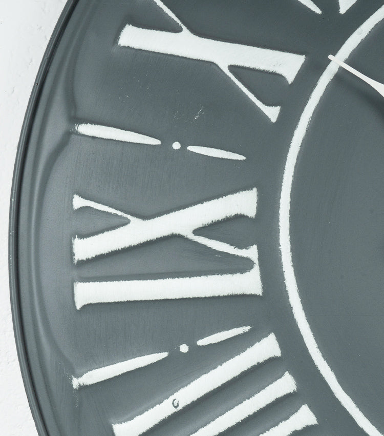 Orologio in latta