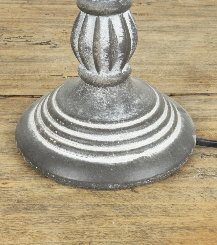 Lampada in legno e midollino