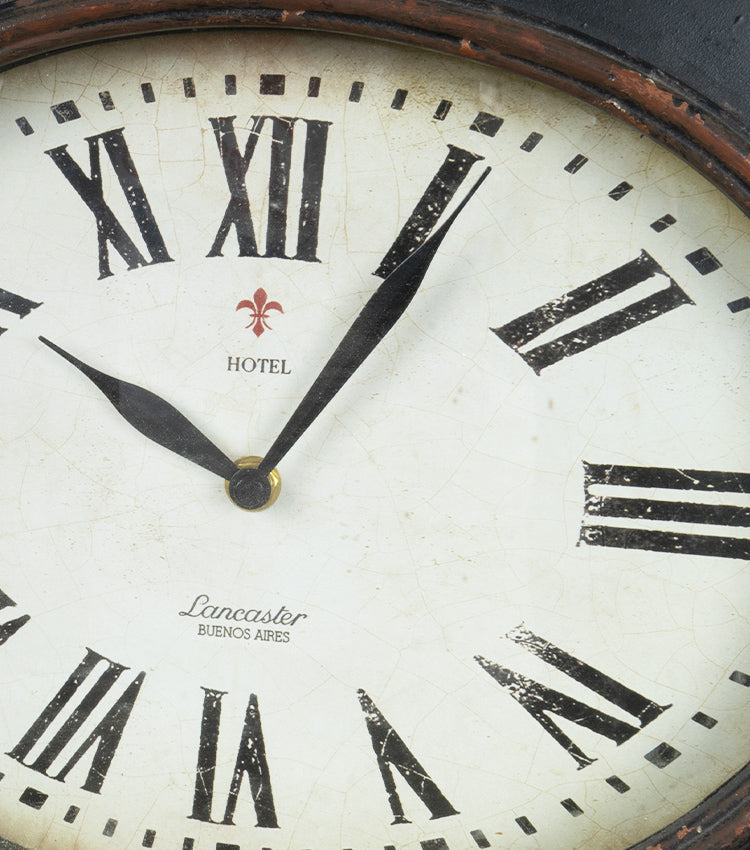 Orologio a forma di maialino in metallo