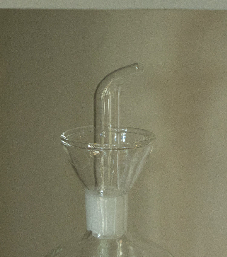 Bottiglia per l'olio con scritta in vetro