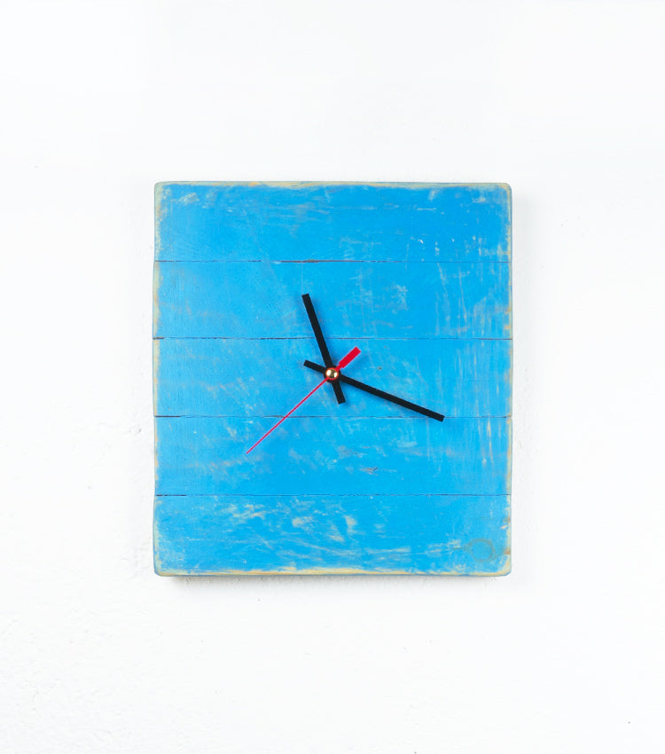 Orologio senza numeri in legno