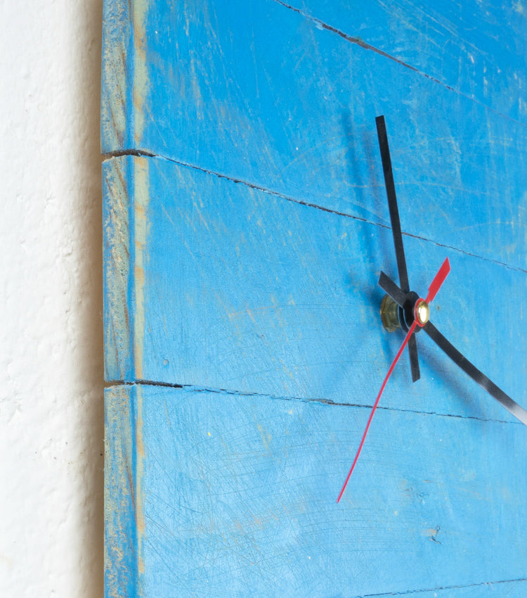 Orologio senza numeri in legno