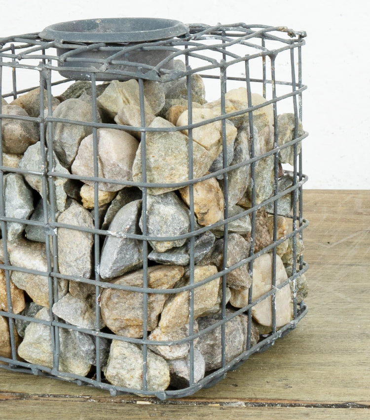Gabbia porta-candela con sassi in rete metallica piccola
