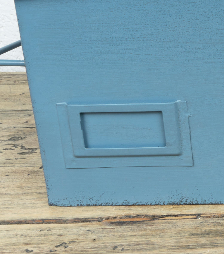 Scatola in latta blu