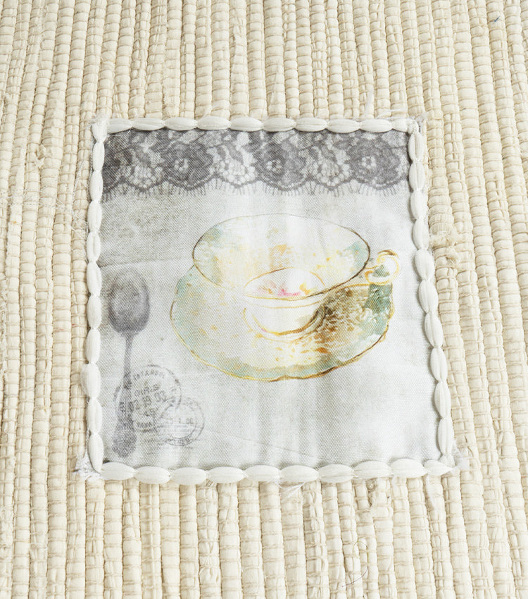 Tappeto beige con tazzine in cotone