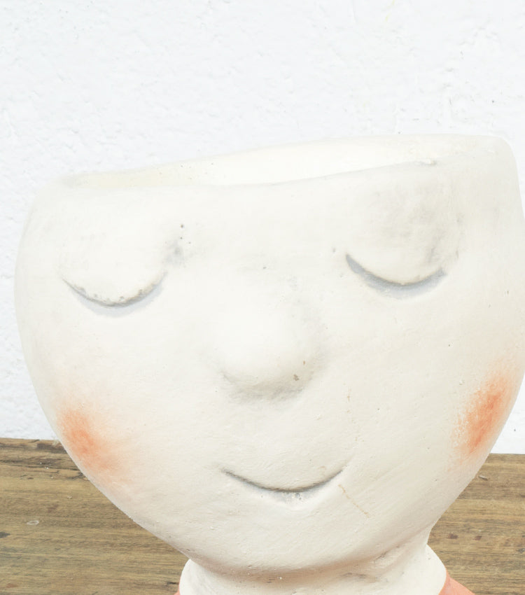 Vaso a forma di busto in cemento piccolo