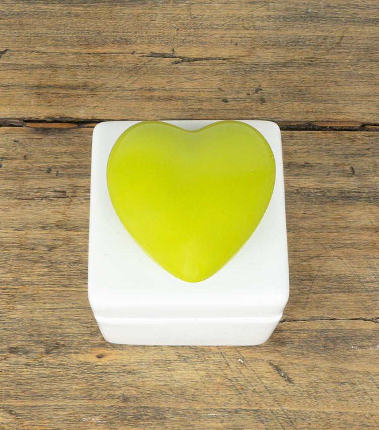 Scatolina con un Cuore verde chiaro in ceramica
