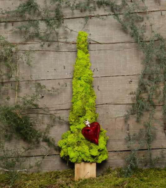 "Alberello Natalizio" con un Cuore e Corona in metallo, Muschio stabilizzato e legno