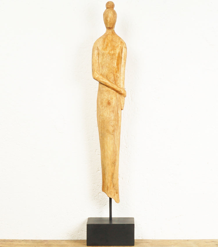Scultura di una Donna in legno