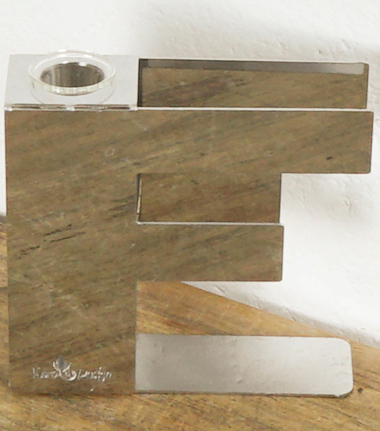 "Lettera F Porta-Fiori/Essenze" in acciaio