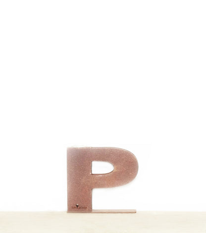 "Lettera P Porta-Fiori/Essenze" in corten piccola