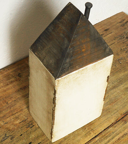 Casetta in legno e metallo