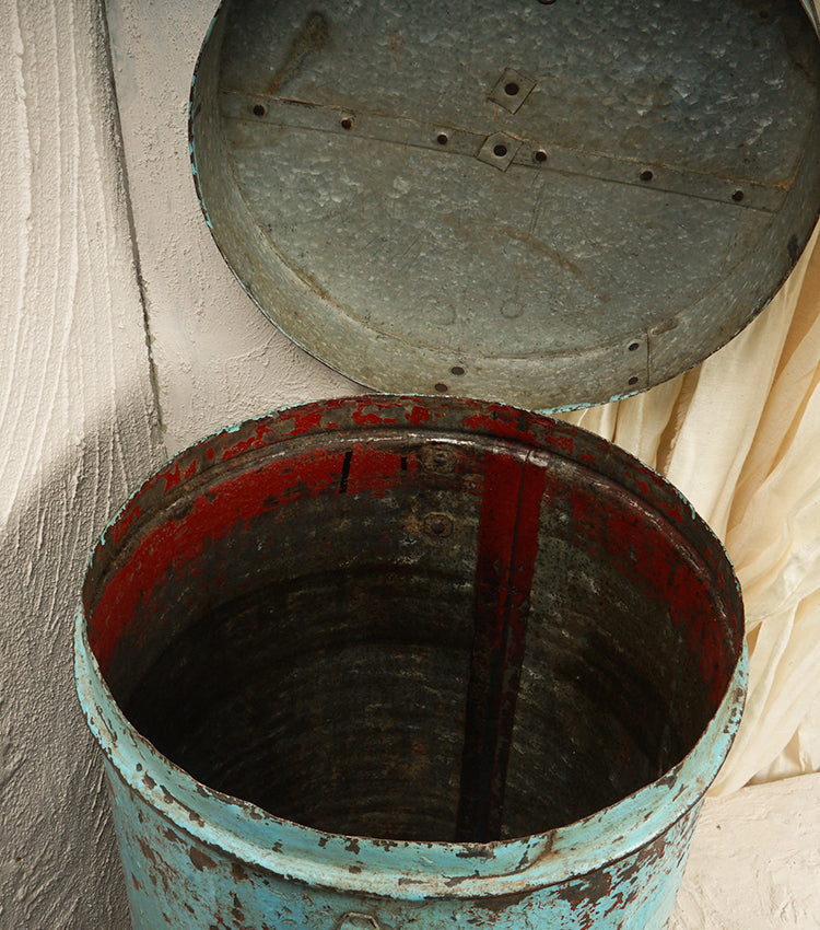 Barile Vintage in metallo