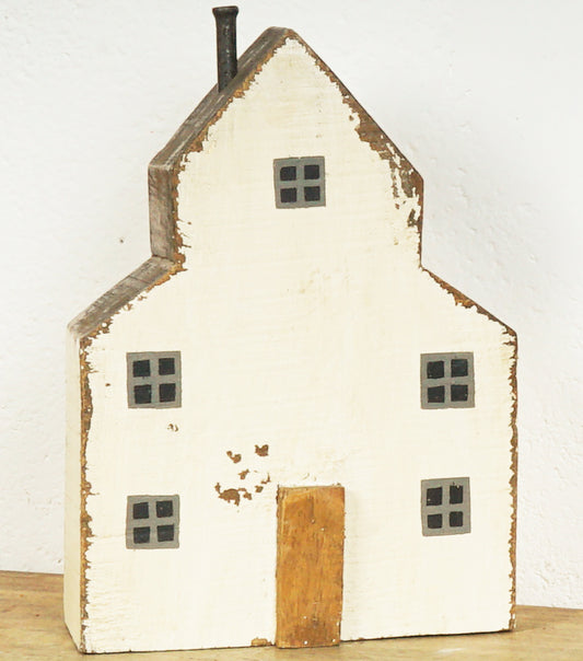 Casa in legno e metallo