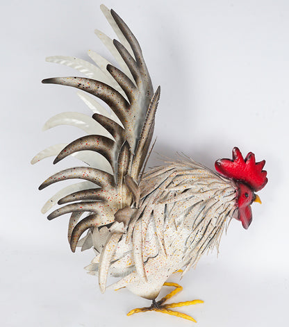 "Gallo che Becca" in metallo