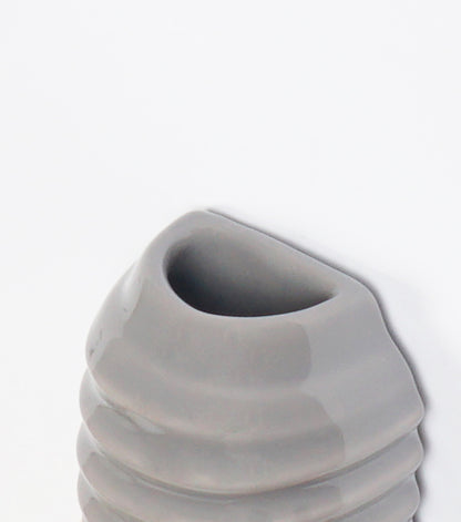 Vaso a forma di una Lampadina color "giallo ocra" in ceramica