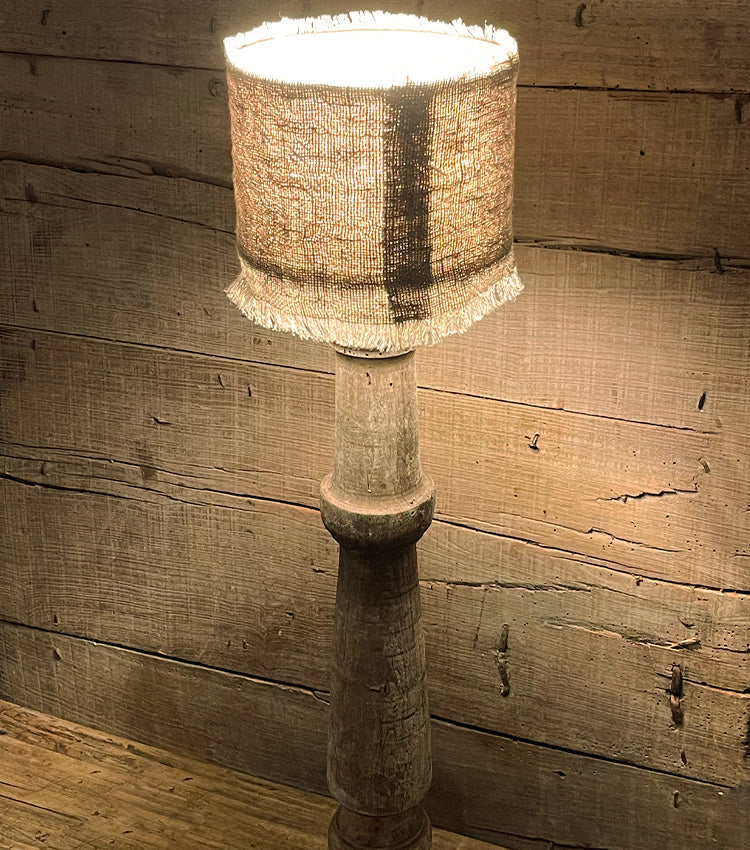 Lampada Artigianale in legno con Paralume in cotone
