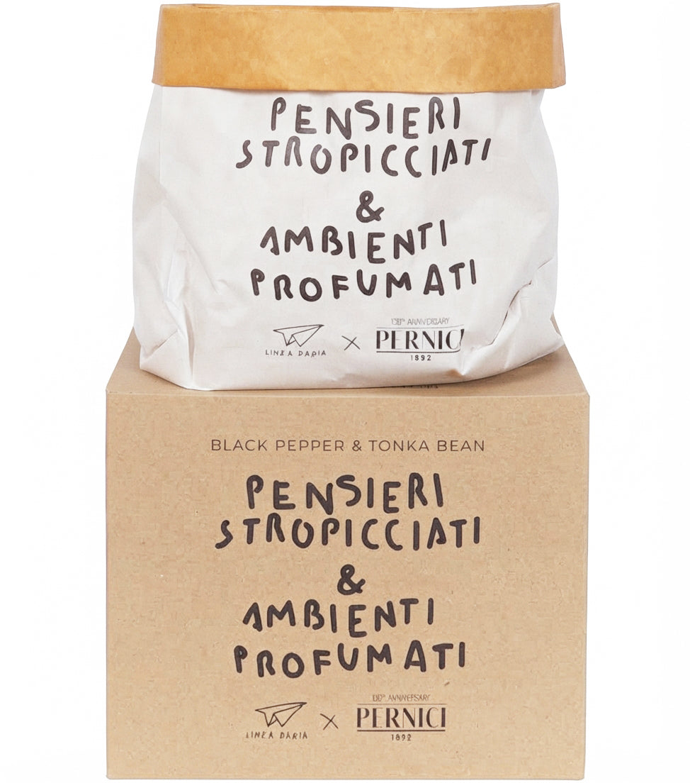 Candela Profumata "PENSIERI STROPICCIATI & AMBIENTI PROFUMATI" alla fragranza "Pepe Nero e Fava Tonka"