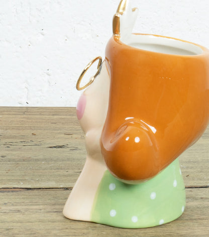 Vasetto con volto di una donna con occhiali e coroncina in ceramica e metallo