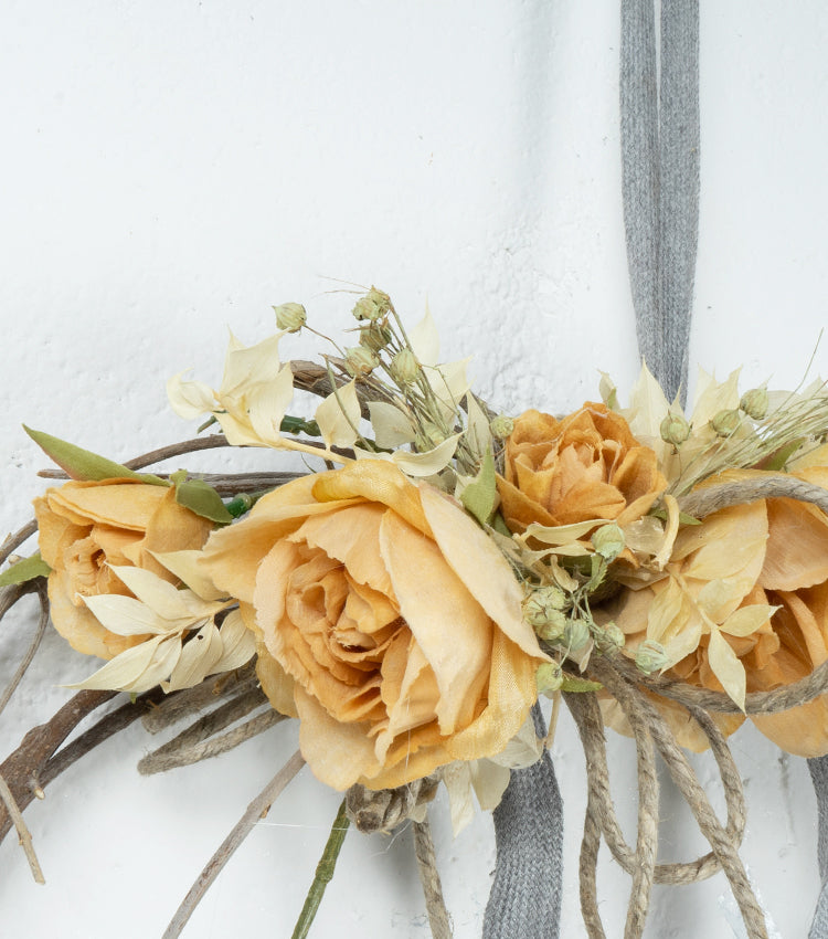 Cuore in rami di legno con fiori di seta, essiccati e stabilizzati– La  Bottega di Paola